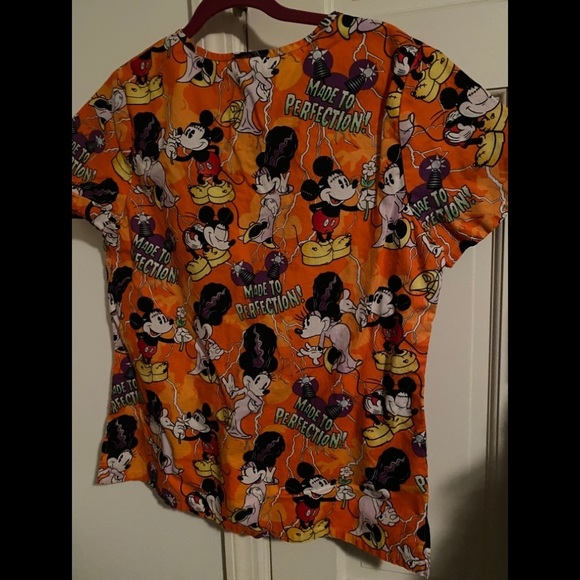 Disney Short Sleeve Scrub Top Mickey Minnie Mouse MEDIUM EUC - Picture 2 of 4